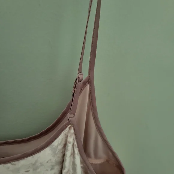 Victoria's Secret Crushed Velvet Slip Nightie Gown M/L Dusty Pink Intimate Sleep - Picture 6 of 7